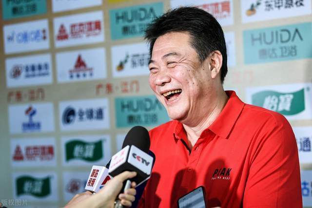 淫荡的妻子：男人的味道